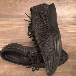 Brand New Nike Flyknit Racers